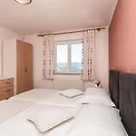 Ana Apartman