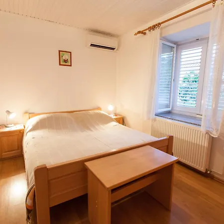 Ana Apartment