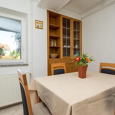 Ana Apartment *